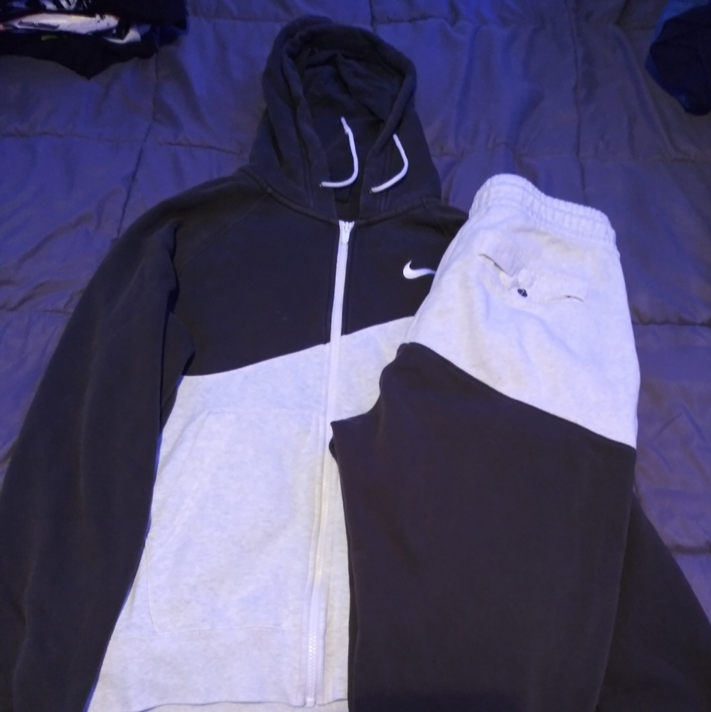 Nike sweat suit